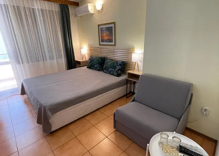 House Gendar, Pensionat 3*